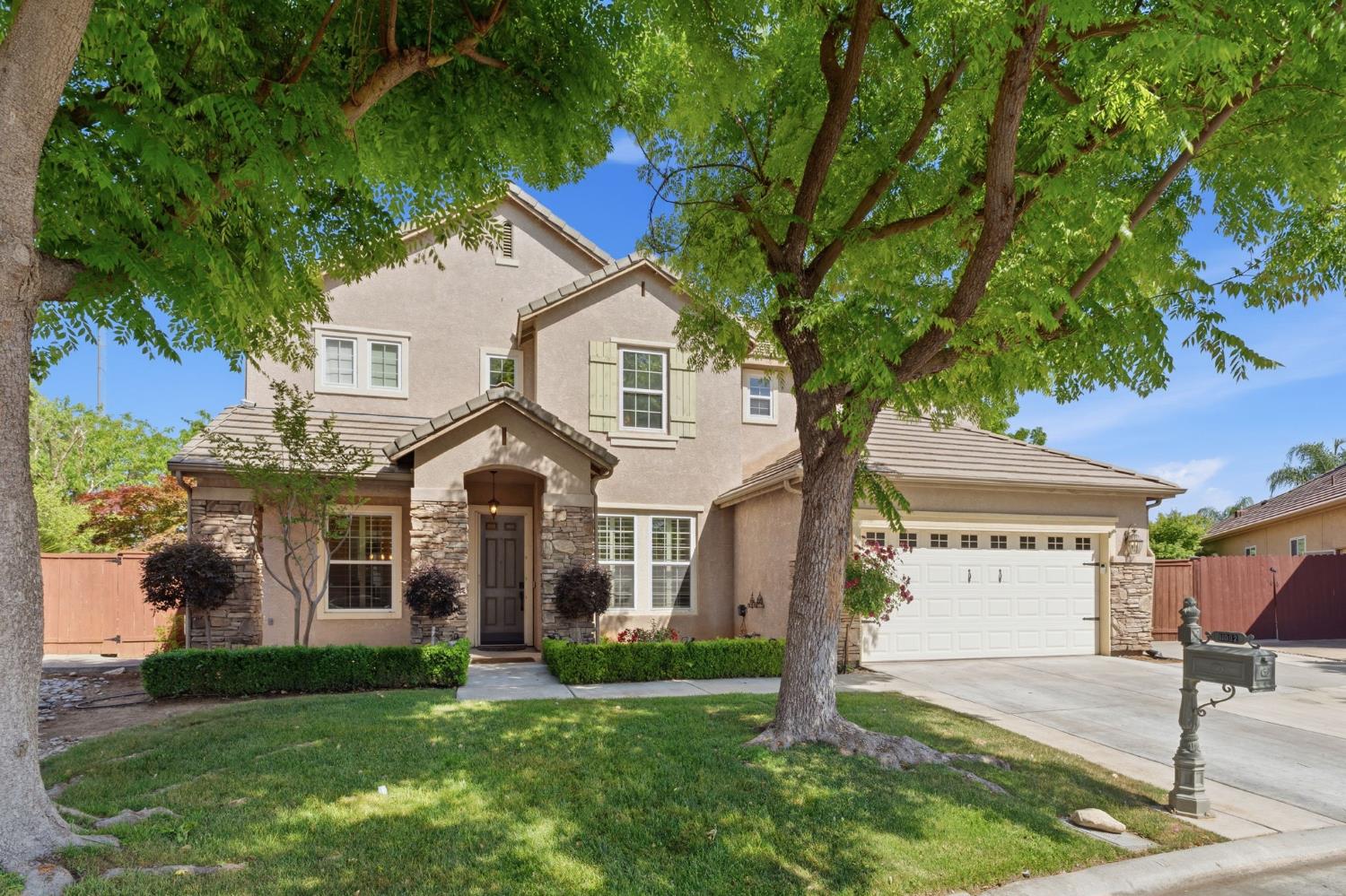 11092 E Le Conte Pass Ct, Clovis, CA 93619