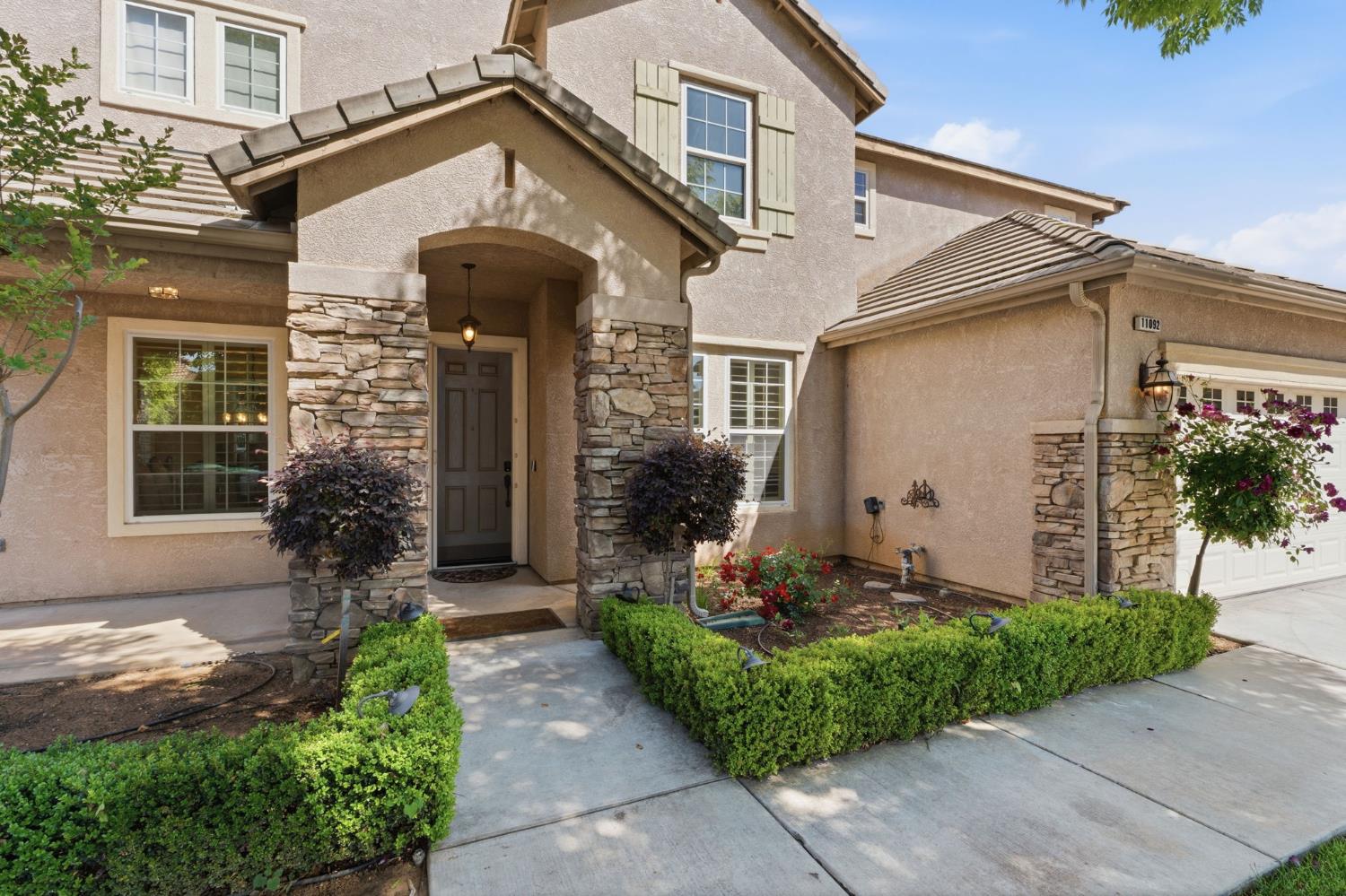 11092 E Le Conte Pass Ct, Clovis, CA 93619