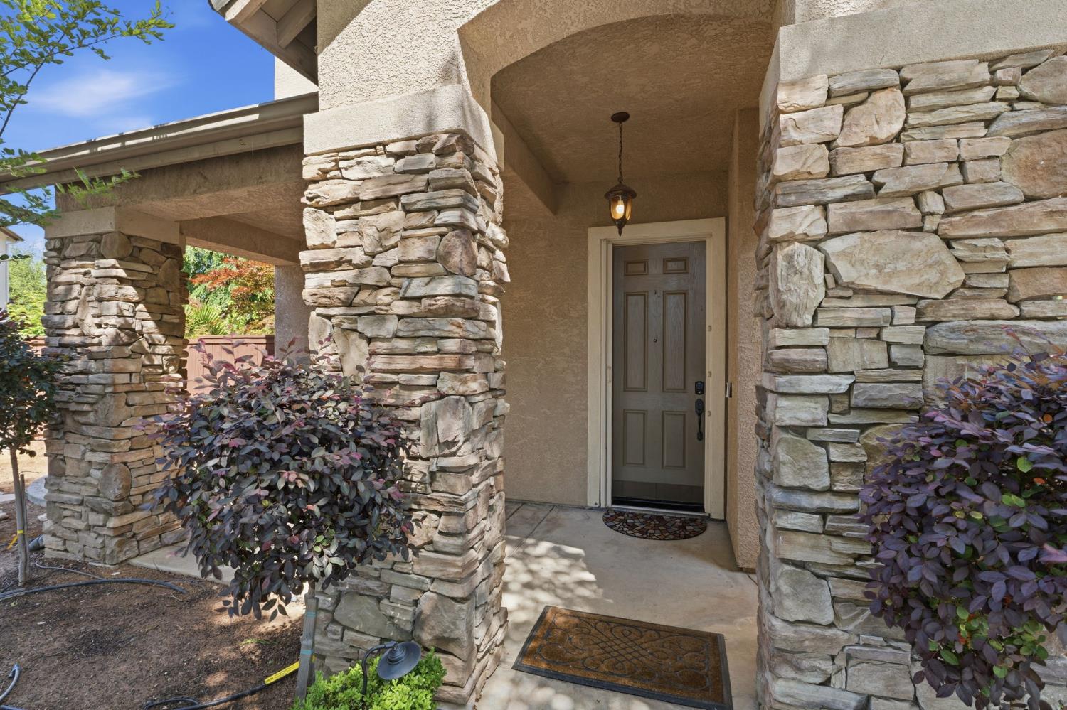 11092 E Le Conte Pass Ct, Clovis, CA 93619