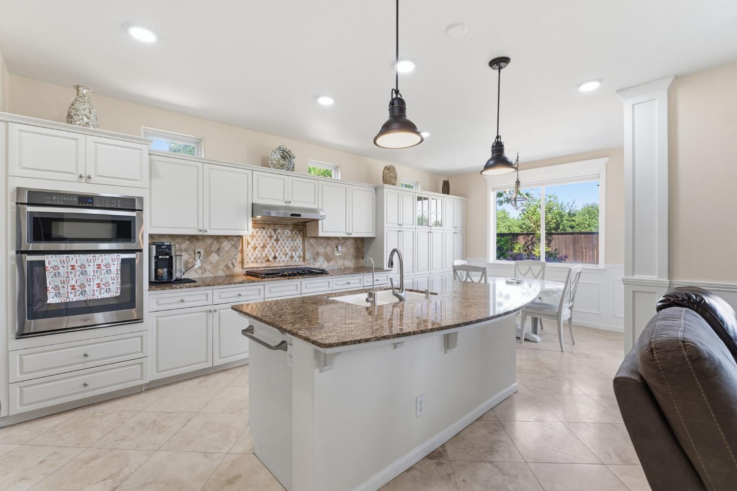 11092 E Le Conte Pass Ct, Clovis, CA 93619