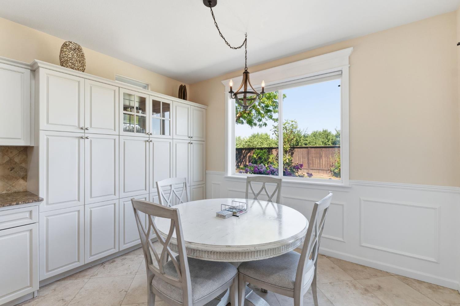 11092 E Le Conte Pass Ct, Clovis, CA 93619