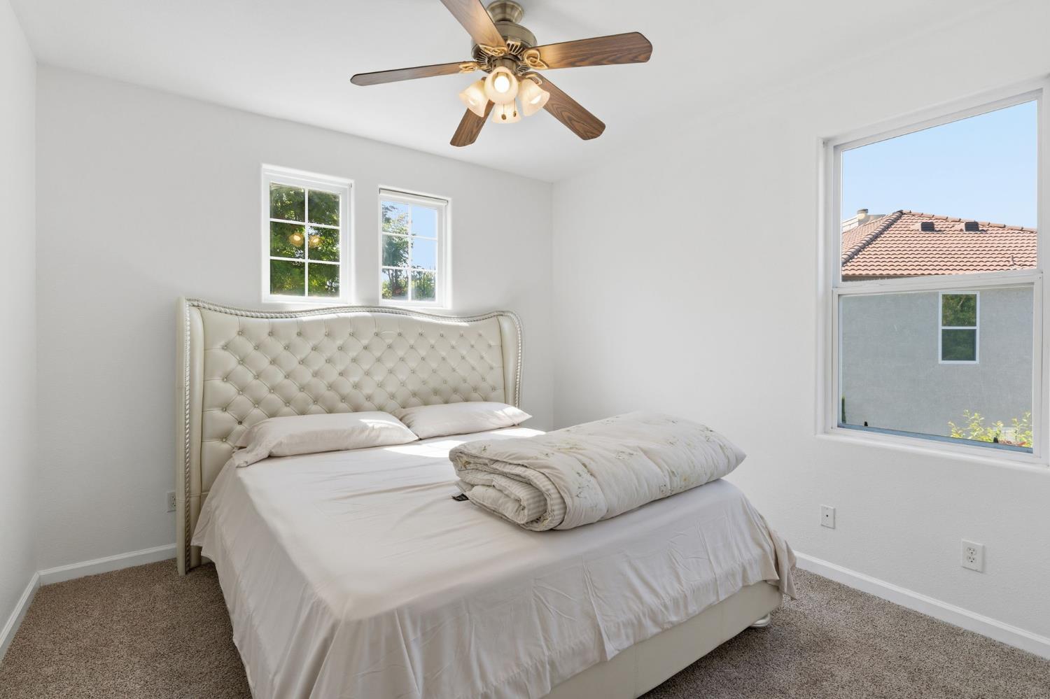 11092 E Le Conte Pass Ct, Clovis, CA 93619