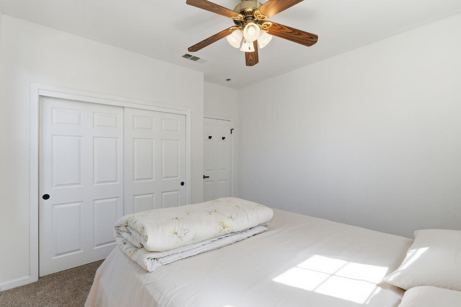 11092 E Le Conte Pass Ct, Clovis, CA 93619