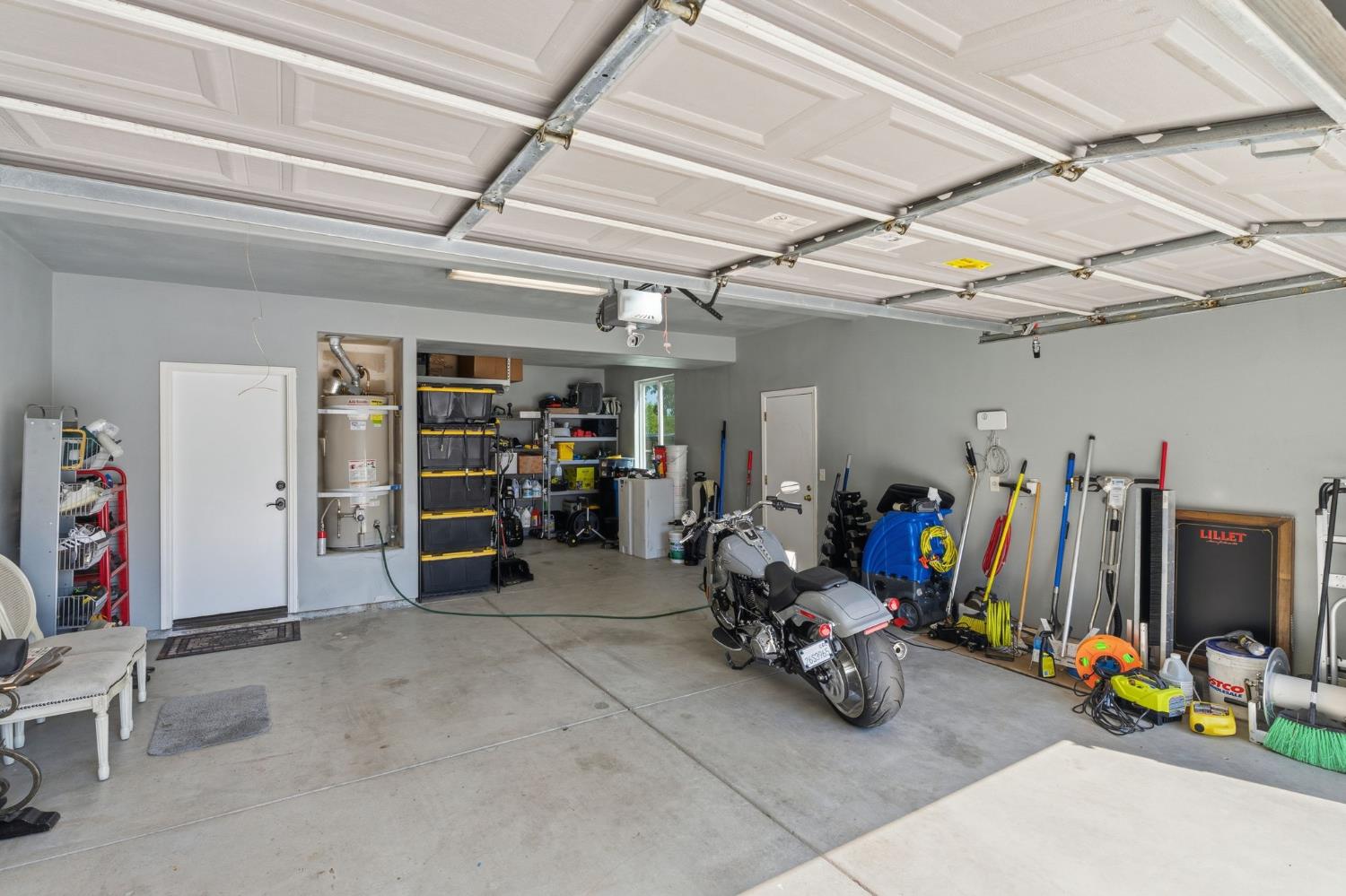 11092 E Le Conte Pass Ct, Clovis, CA 93619