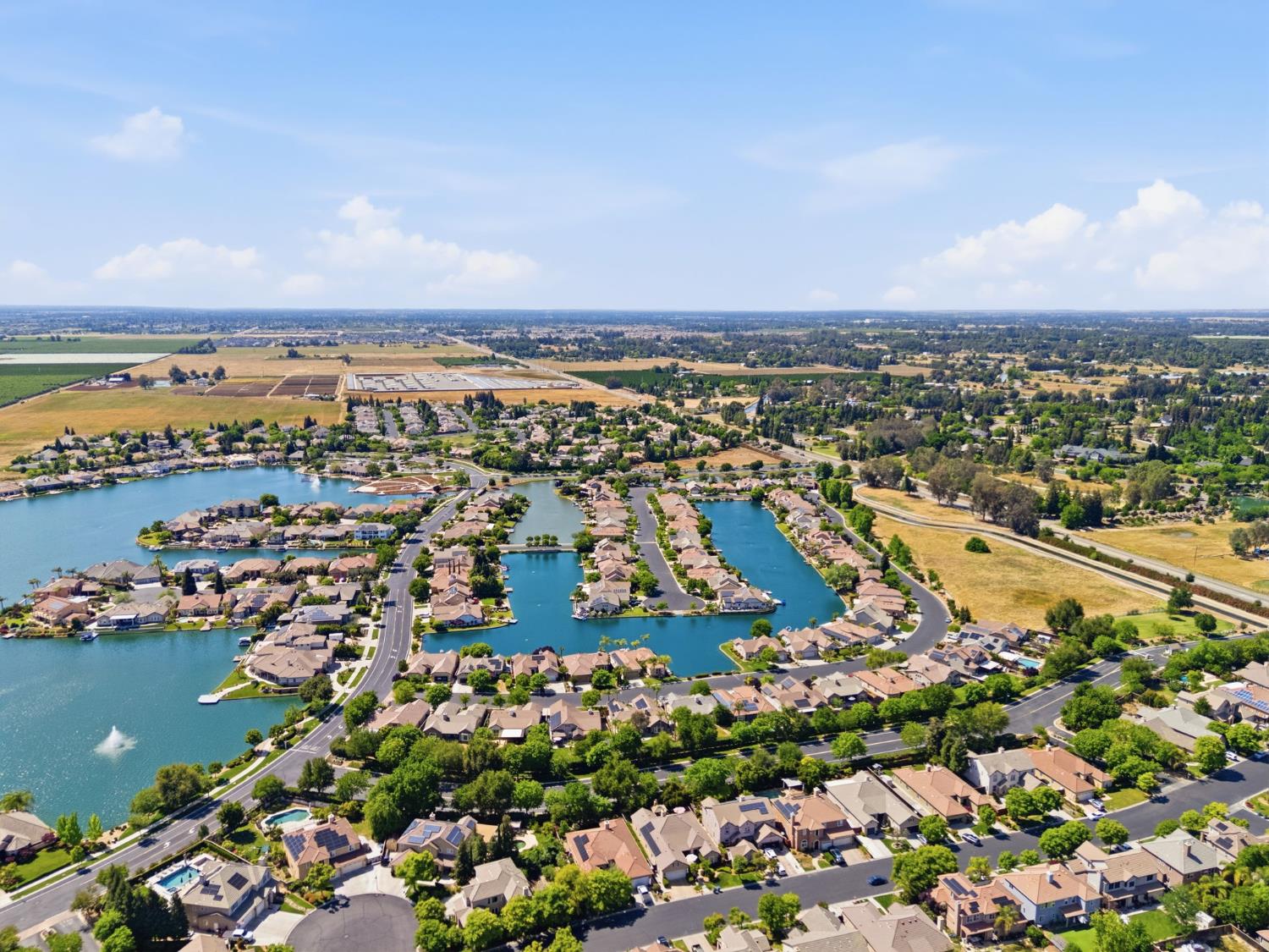 11092 E Le Conte Pass Ct, Clovis, CA 93619