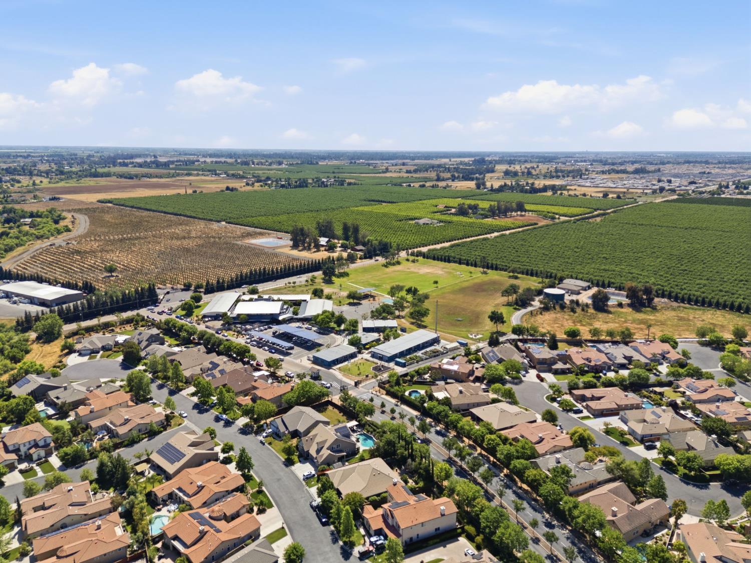 11092 E Le Conte Pass Ct, Clovis, CA 93619