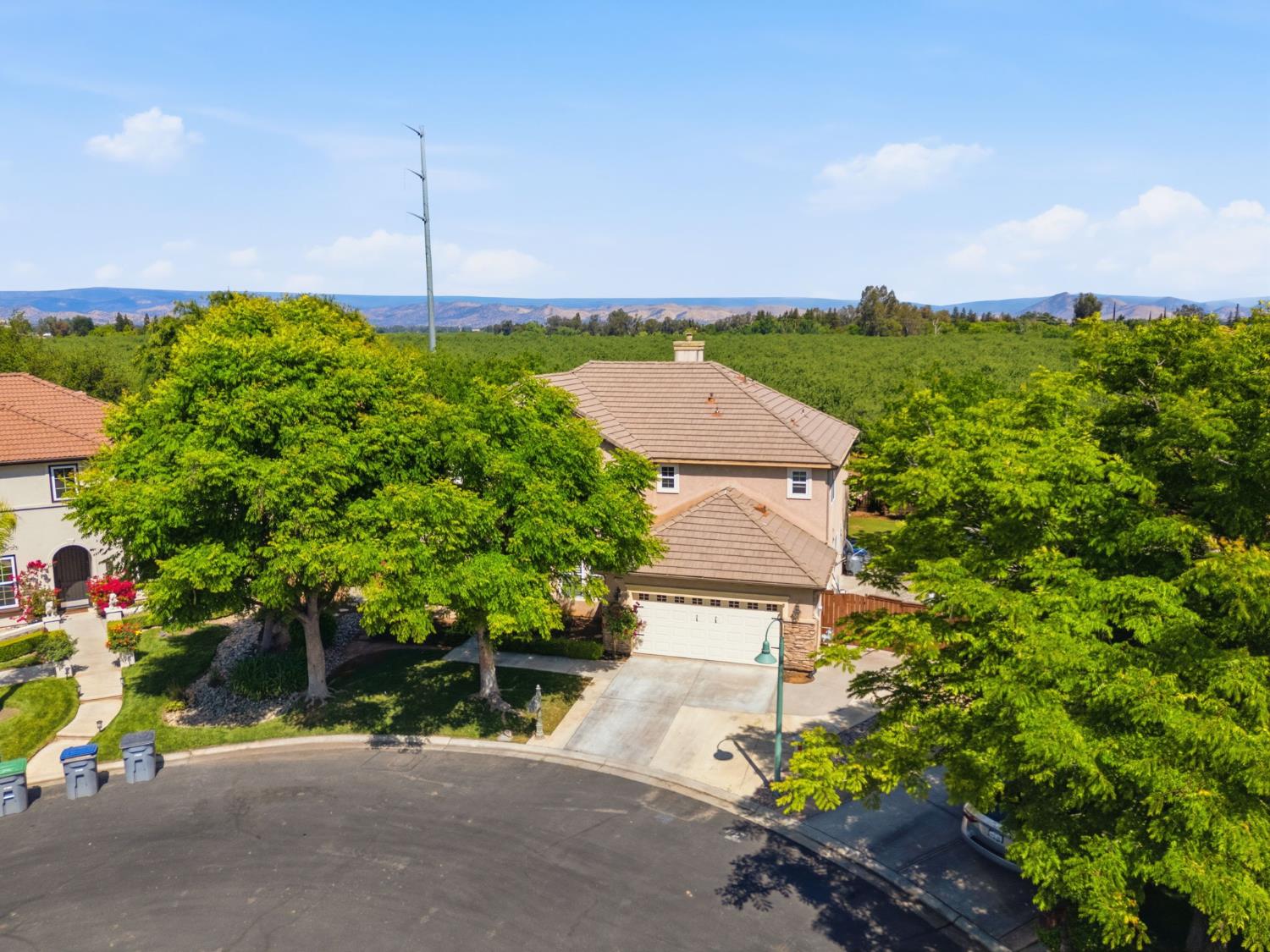 11092 E Le Conte Pass Ct, Clovis, CA 93619