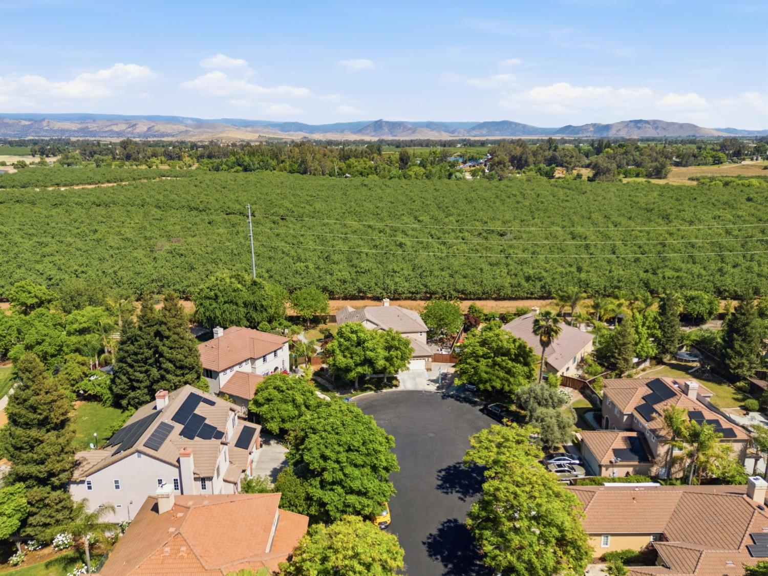 11092 E Le Conte Pass Ct, Clovis, CA 93619