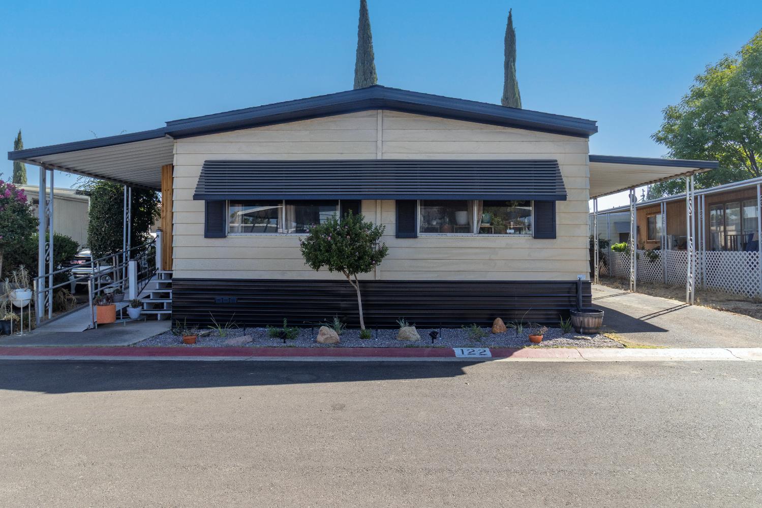 3550 N Duke Ave #122, Fresno, CA 93727