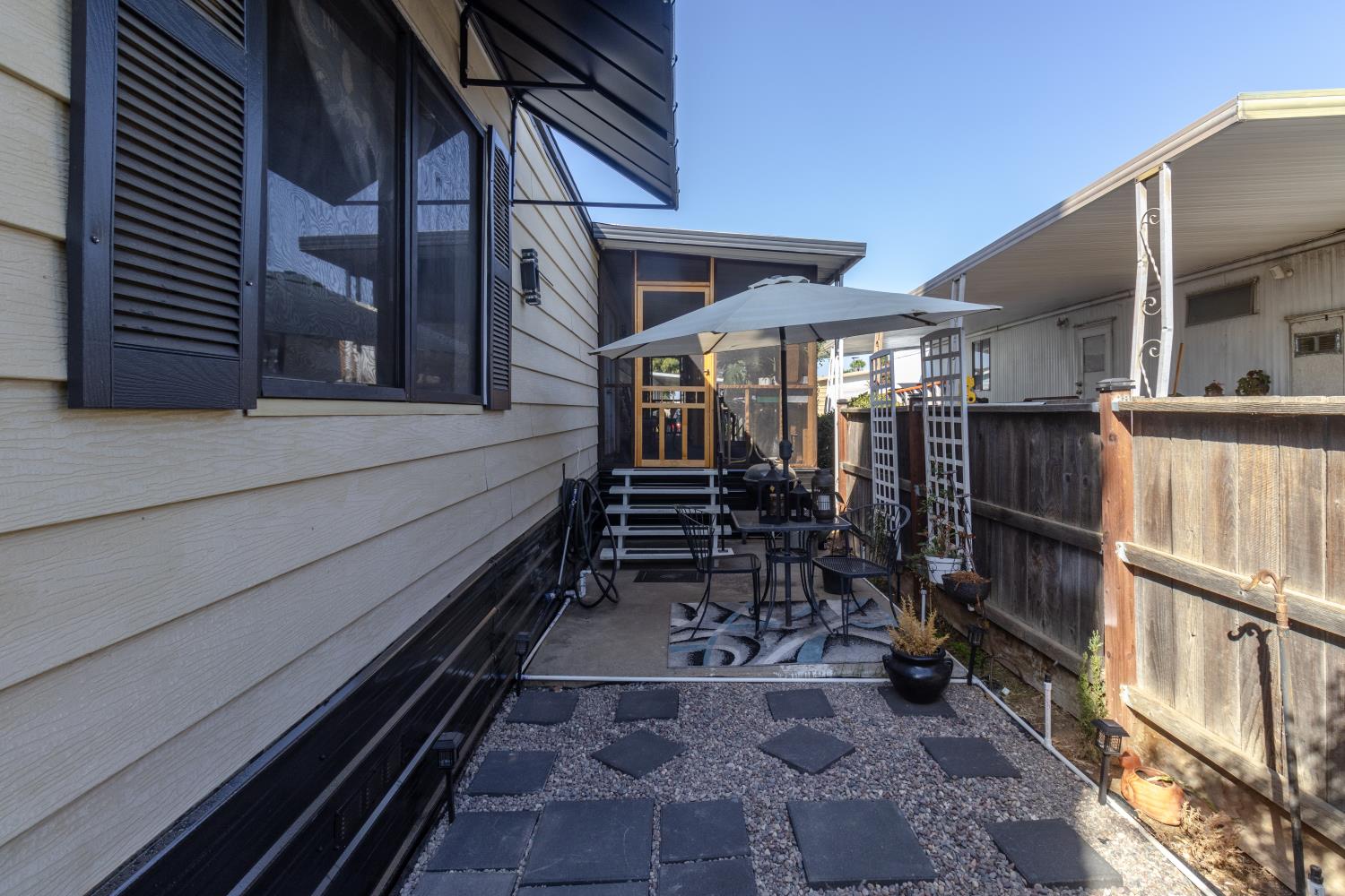 3550 N Duke Ave #122, Fresno, CA 93727