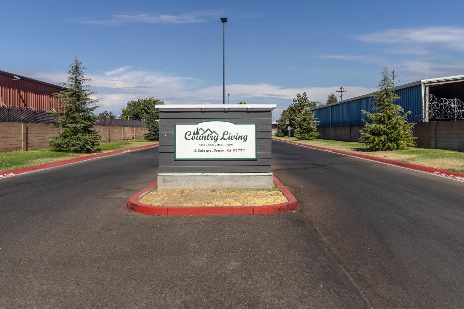 3550 N Duke Ave #122, Fresno, CA 93727