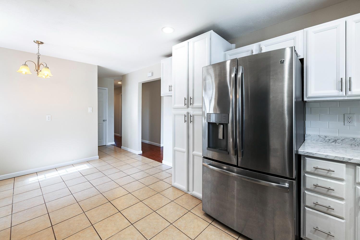 609 College Ave, Coalinga, CA 93210