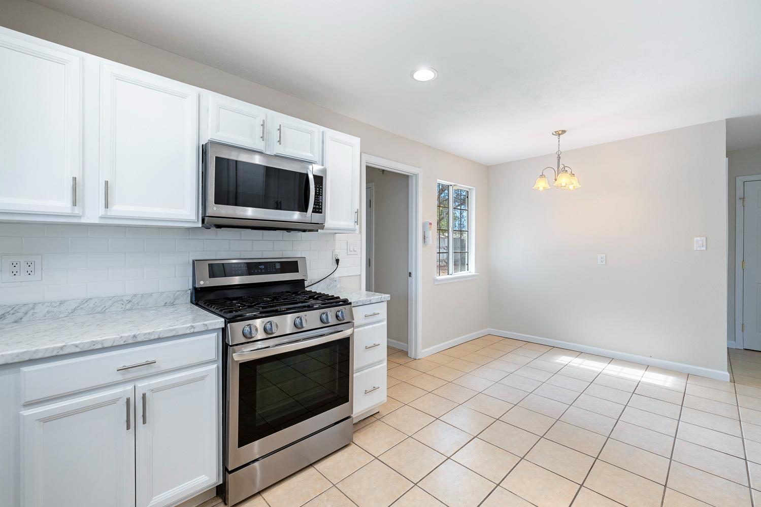 609 College Ave, Coalinga, CA 93210