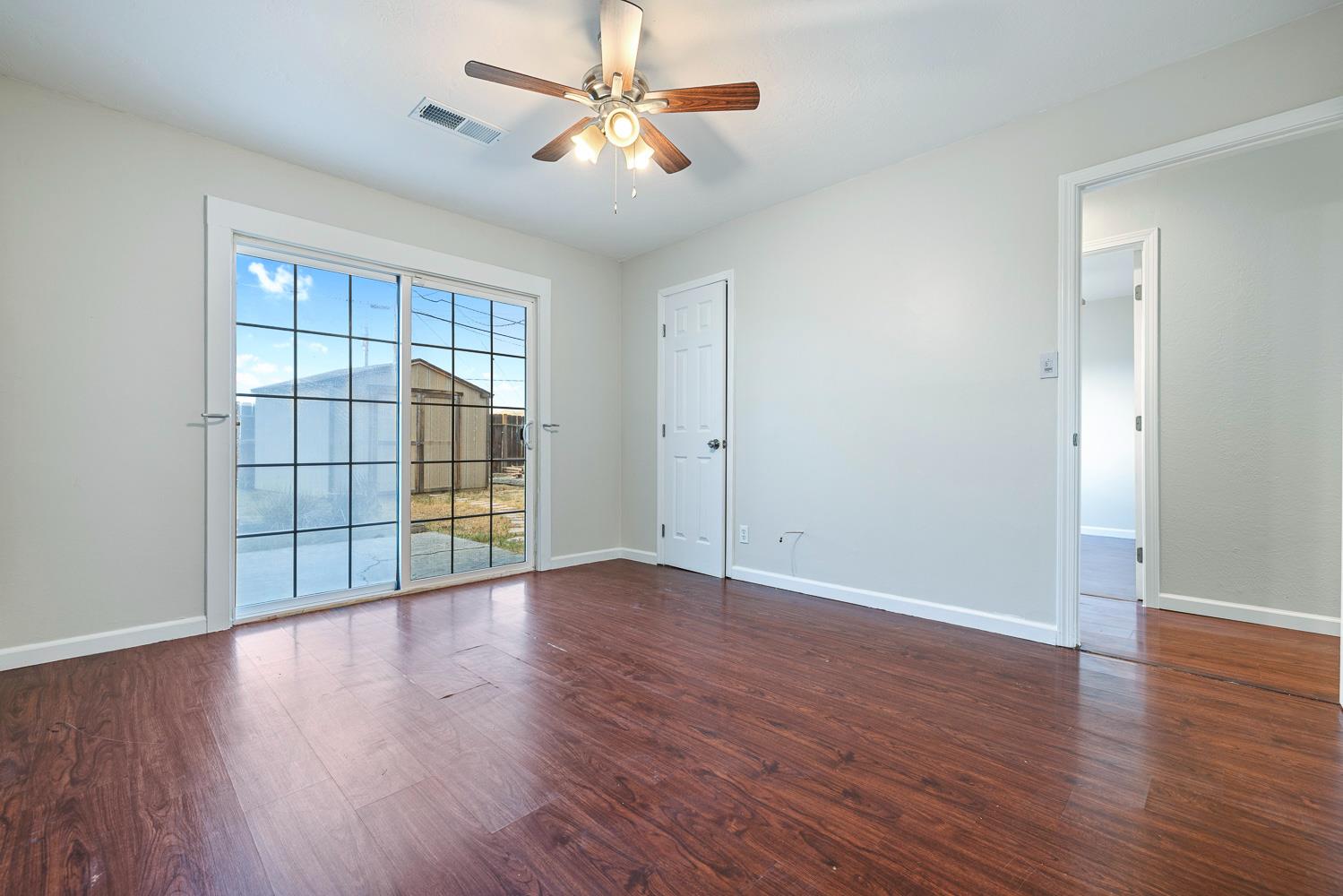 609 College Ave, Coalinga, CA 93210