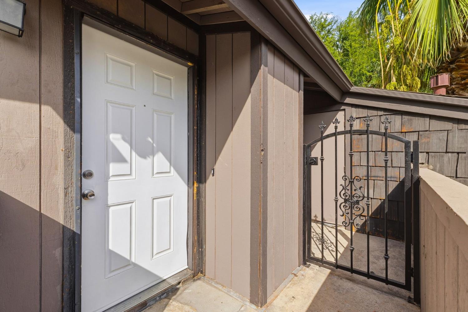 1190 S Winery Ave #222, Fresno, CA 93727