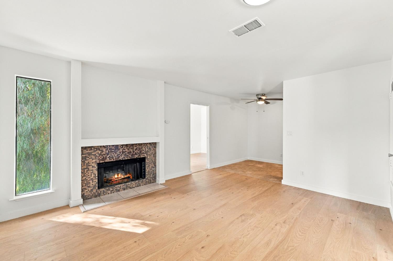 1190 S Winery Ave #222, Fresno, CA 93727