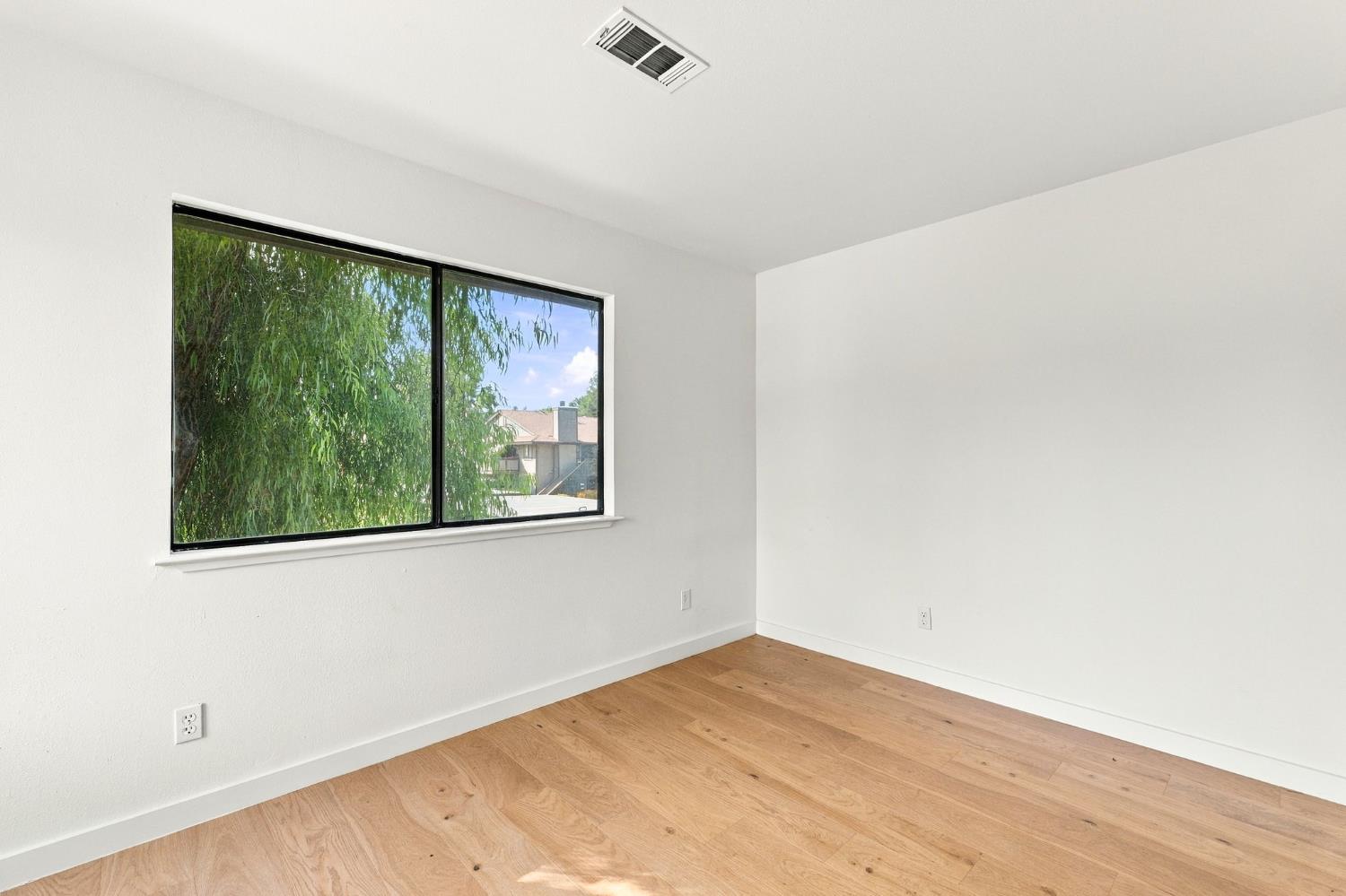 1190 S Winery Ave #222, Fresno, CA 93727