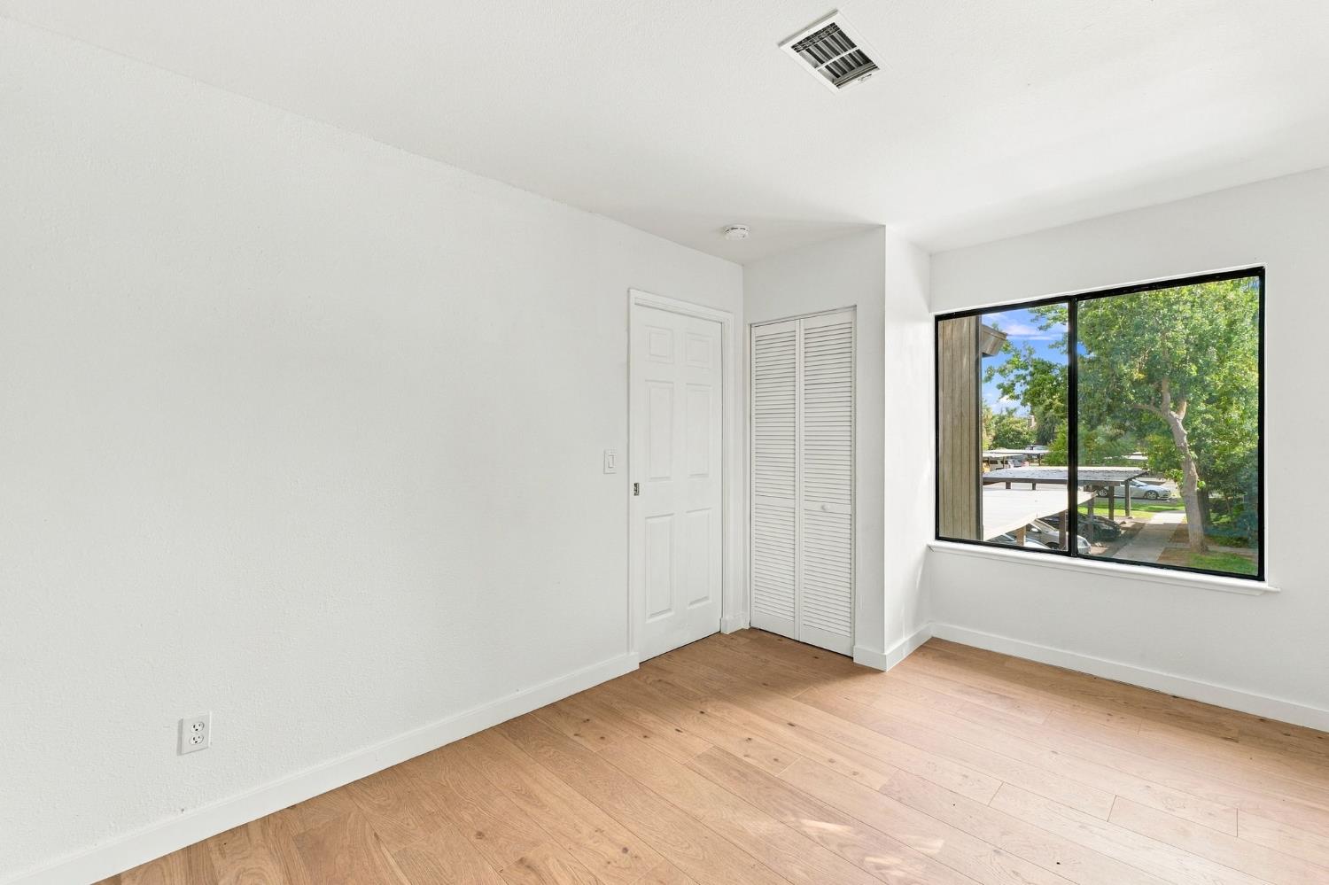 1190 S Winery Ave #222, Fresno, CA 93727