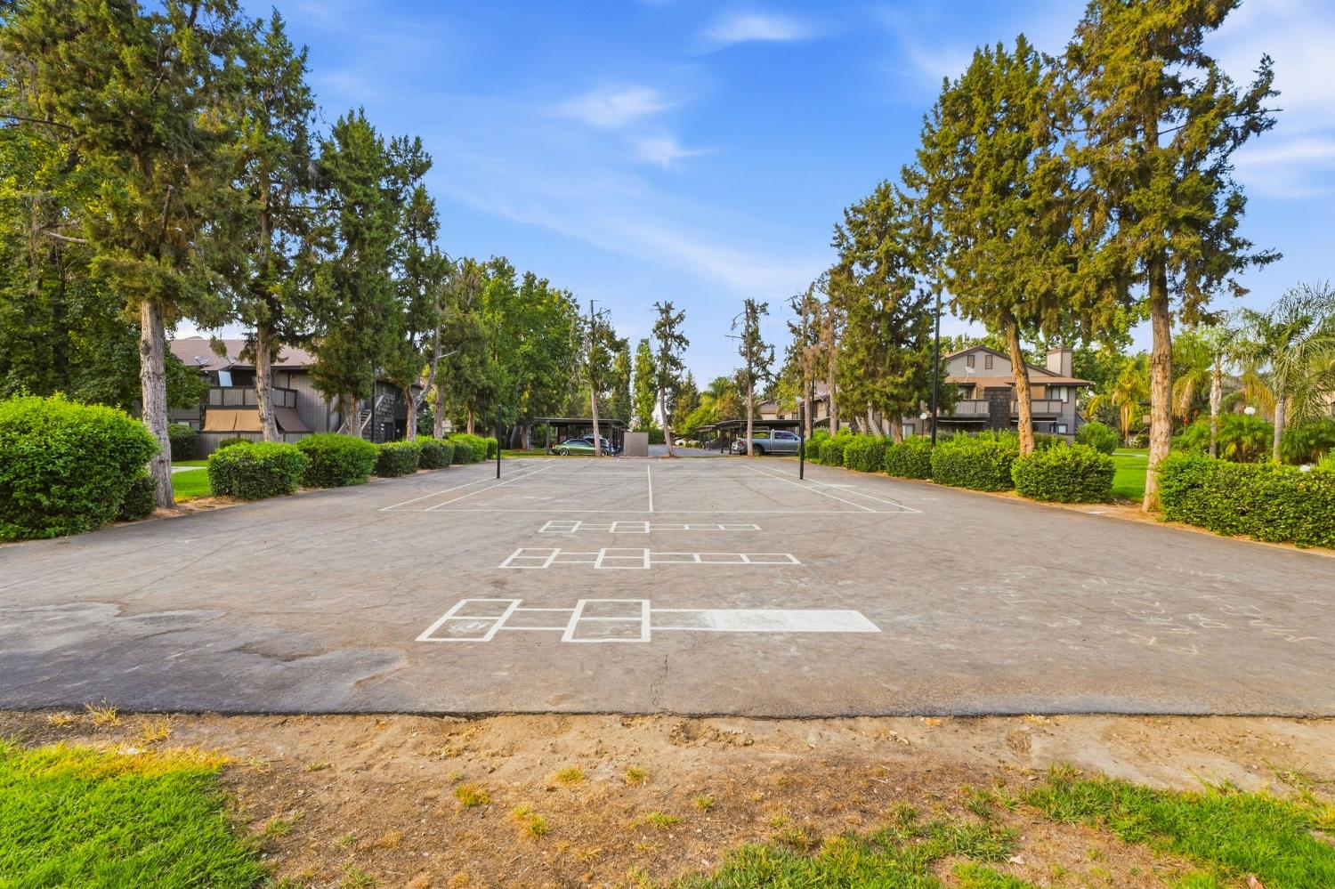 1190 S Winery Ave #222, Fresno, CA 93727