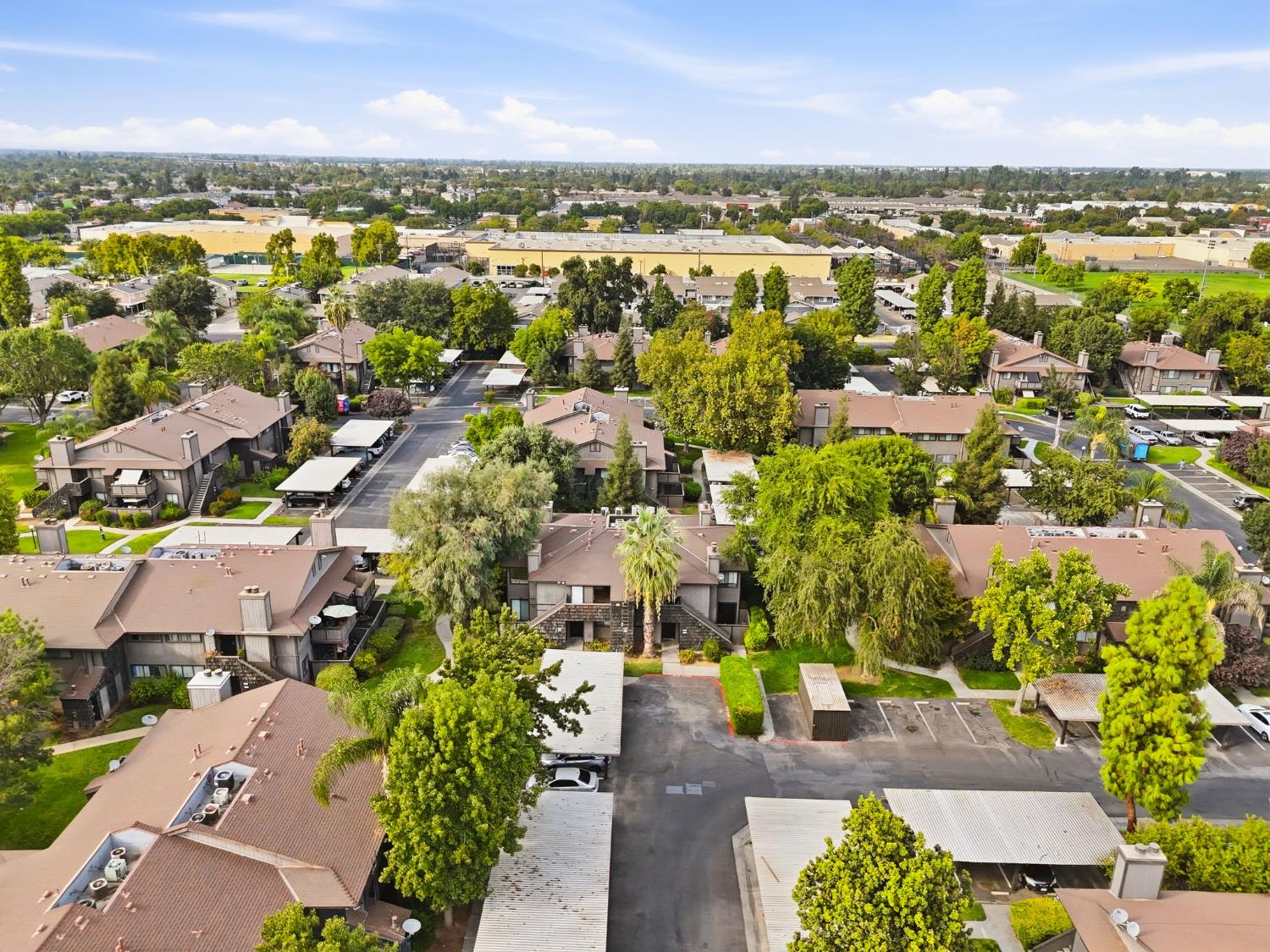 1190 S Winery Ave #222, Fresno, CA 93727