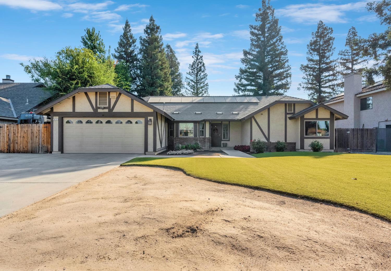 6426 N Fruit Ave, Fresno, CA 93711