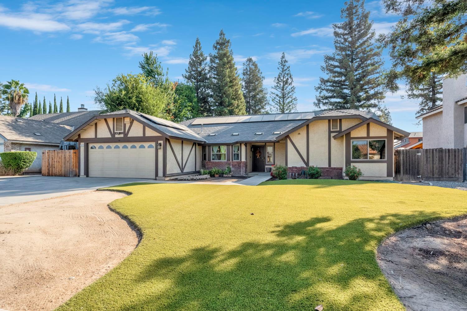 6426 N Fruit Ave, Fresno, CA 93711