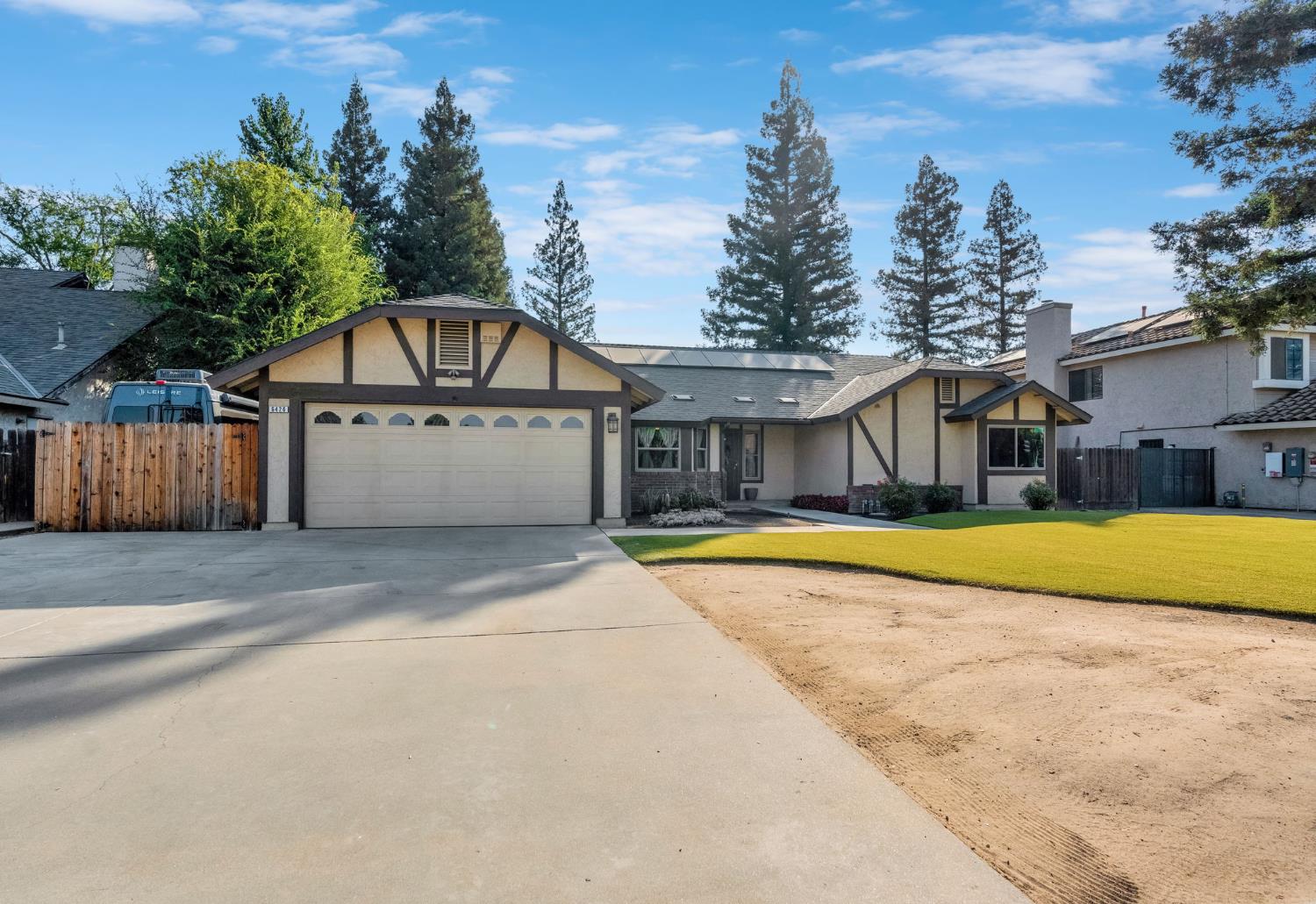 6426 N Fruit Ave, Fresno, CA 93711