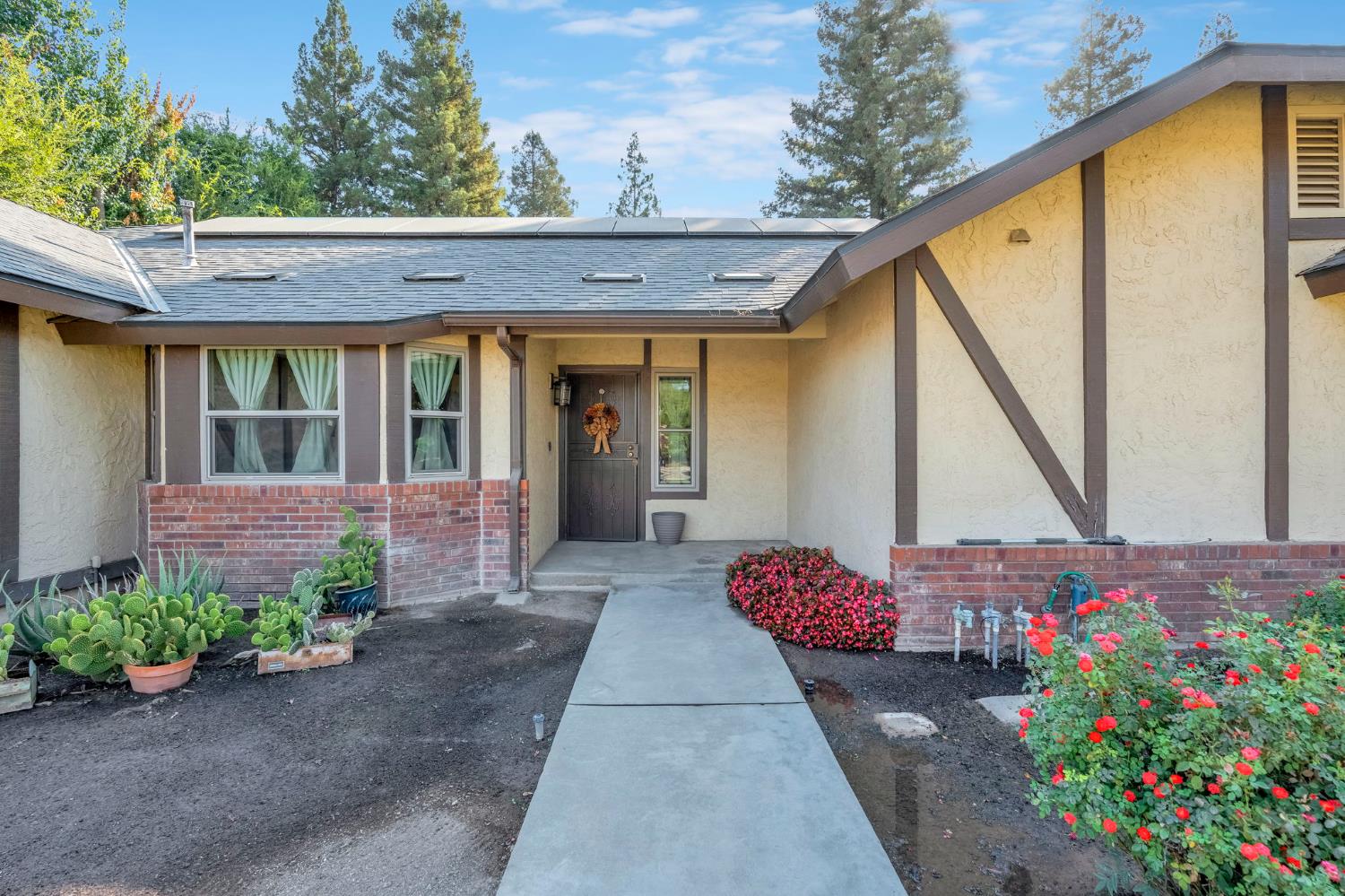 6426 N Fruit Ave, Fresno, CA 93711
