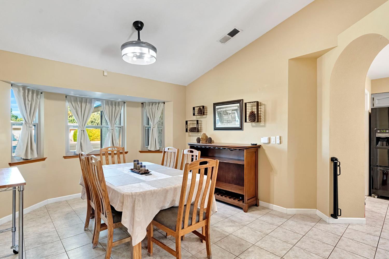 6426 N Fruit Ave, Fresno, CA 93711