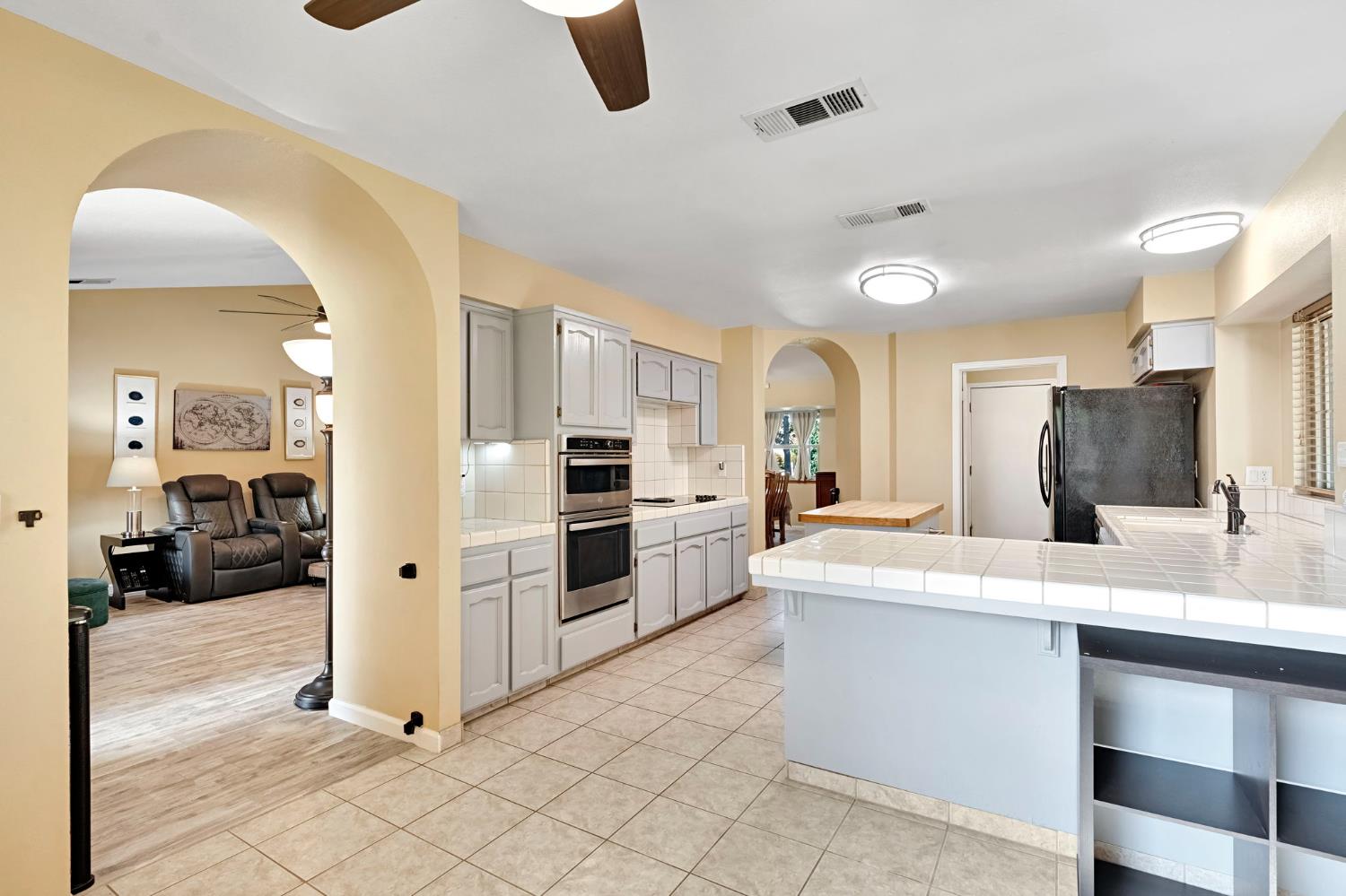 6426 N Fruit Ave, Fresno, CA 93711