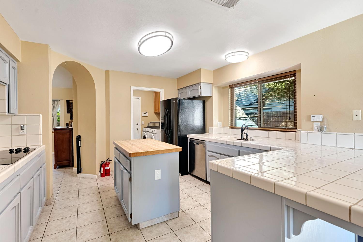 6426 N Fruit Ave, Fresno, CA 93711