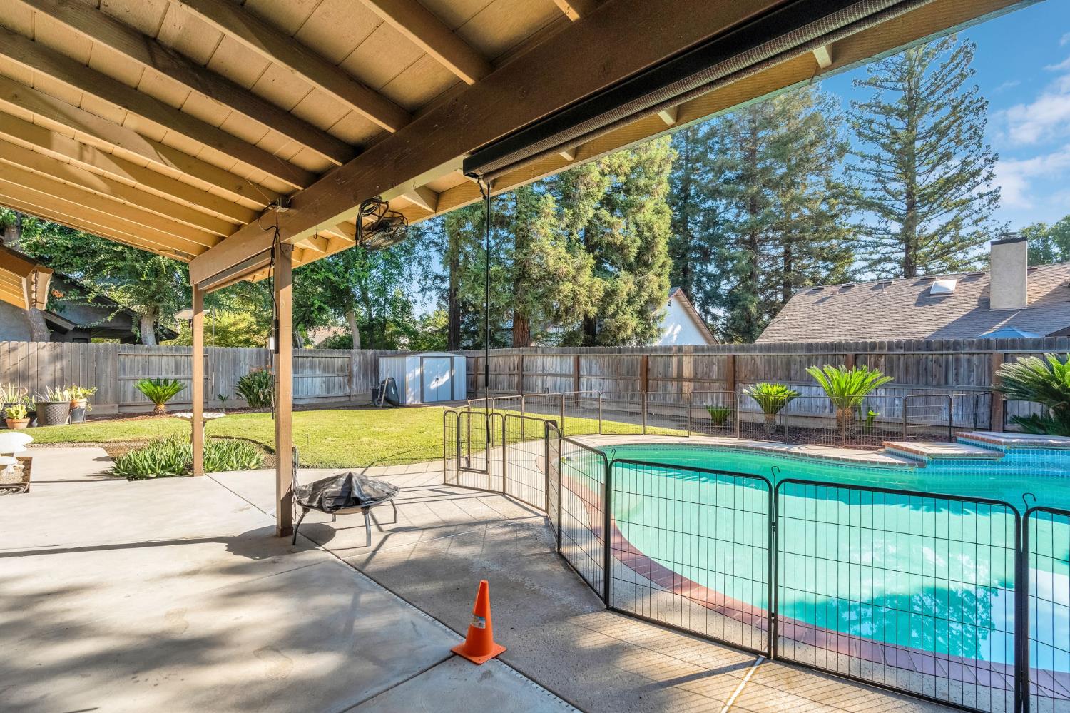 6426 N Fruit Ave, Fresno, CA 93711