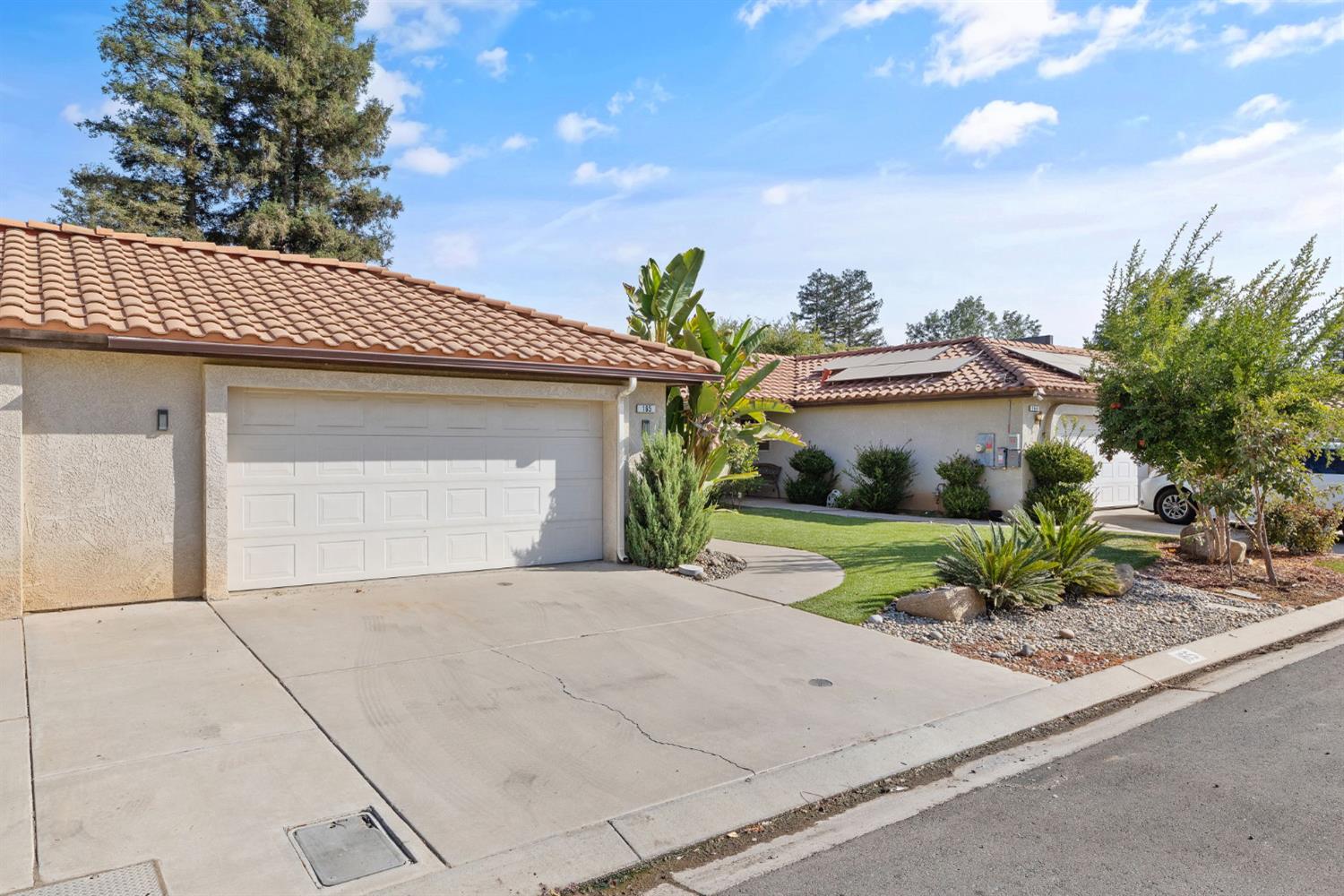 165 Crown Ln, Madera, CA 93637