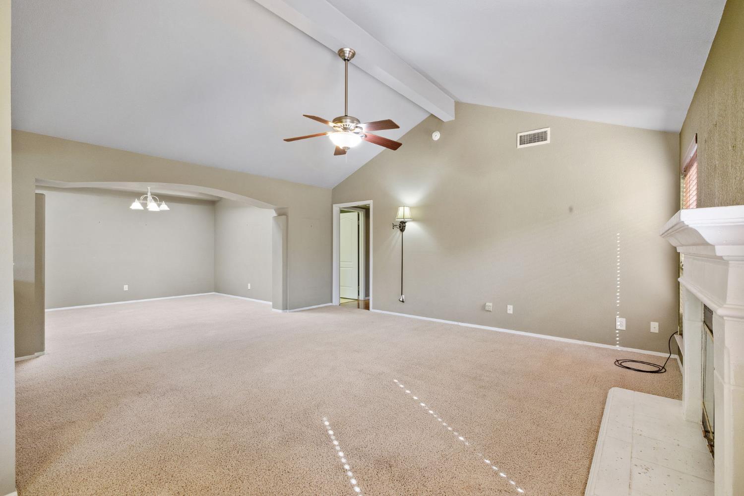 165 Crown Ln, Madera, CA 93637