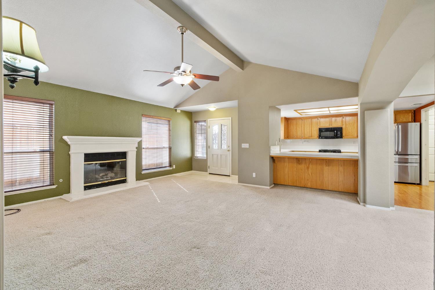 165 Crown Ln, Madera, CA 93637