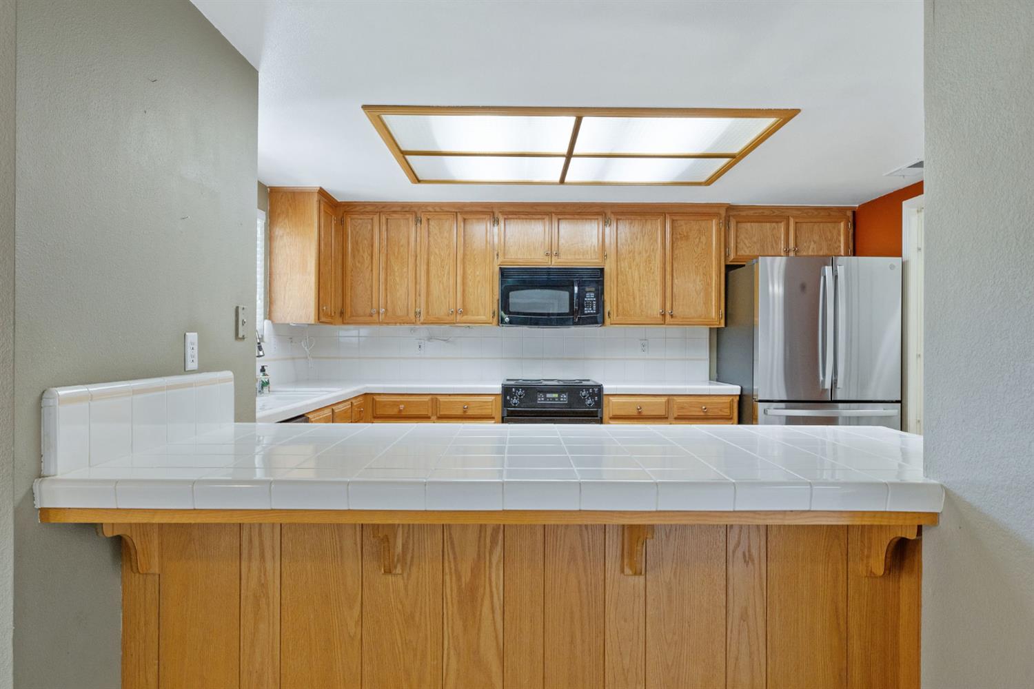 165 Crown Ln, Madera, CA 93637