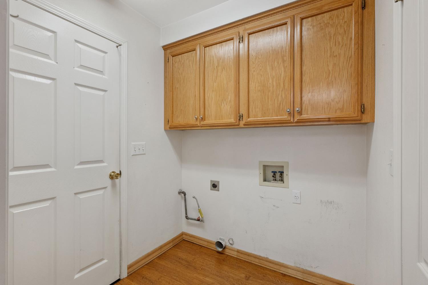 165 Crown Ln, Madera, CA 93637