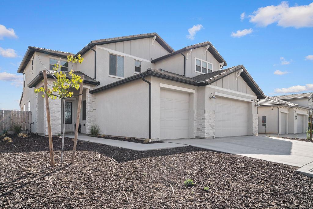 19733 Desert Willow Ln, Friant, CA 93626