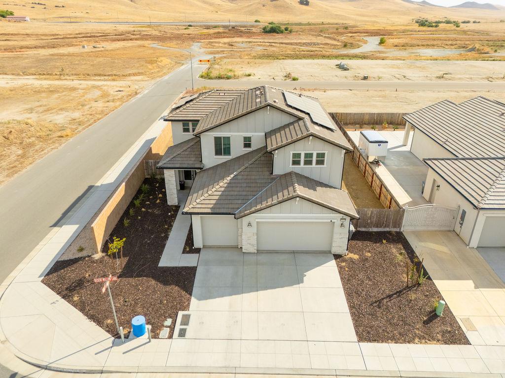 19733 Desert Willow Ln, Friant, CA 93626
