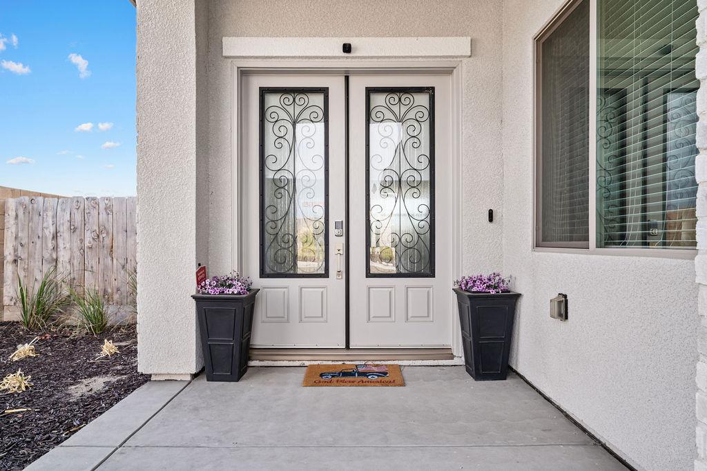 19733 Desert Willow Ln, Friant, CA 93626