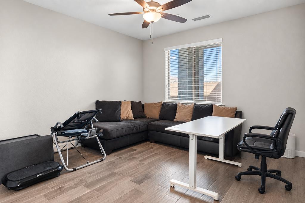 19733 Desert Willow Ln, Friant, CA 93626