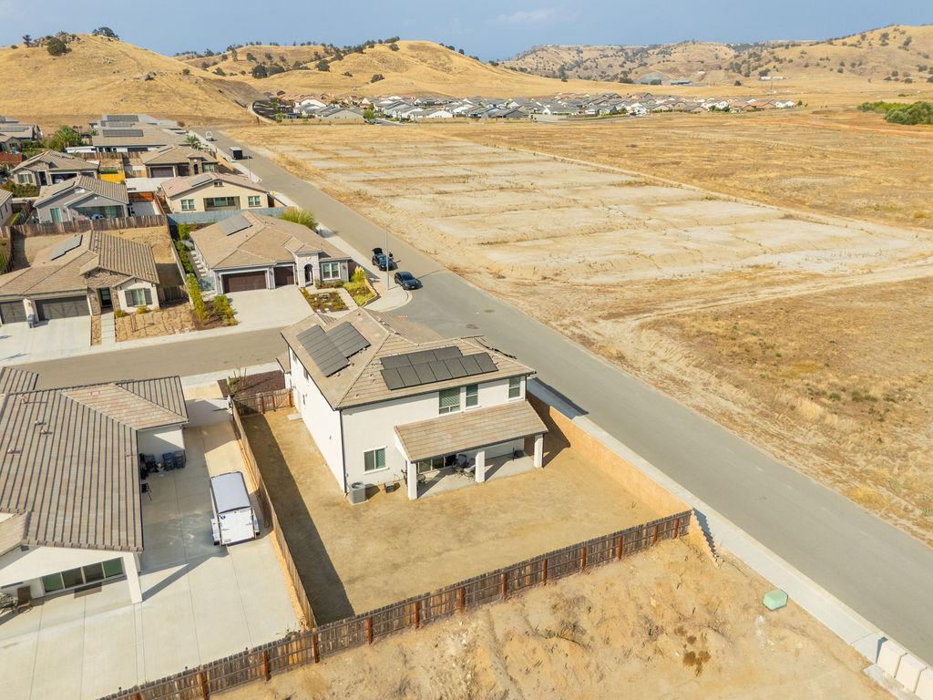 19733 Desert Willow Ln, Friant, CA 93626