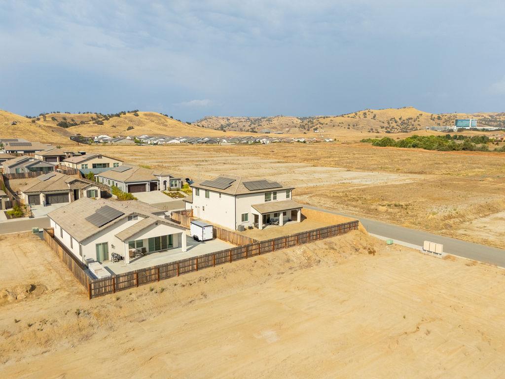 19733 Desert Willow Ln, Friant, CA 93626