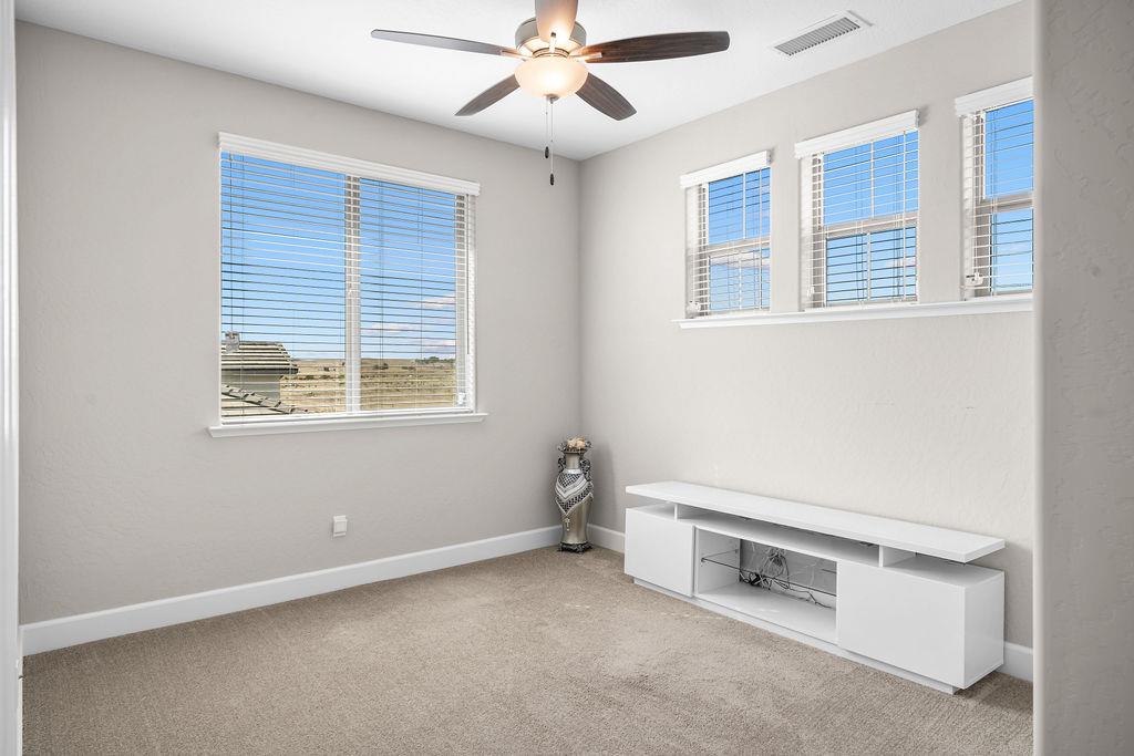 19733 Desert Willow Ln, Friant, CA 93626