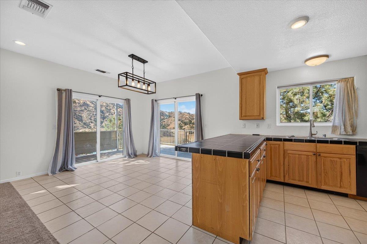 28596 Sky Harbour Rd, Friant, CA 93626