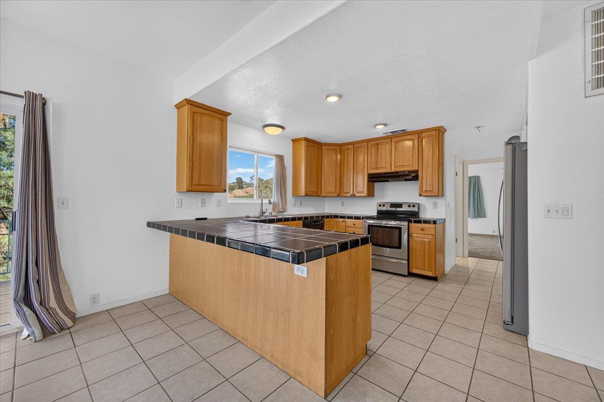 28596 Sky Harbour Rd, Friant, CA 93626