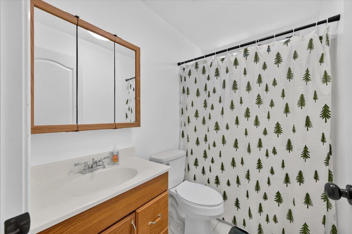 28596 Sky Harbour Rd, Friant, CA 93626