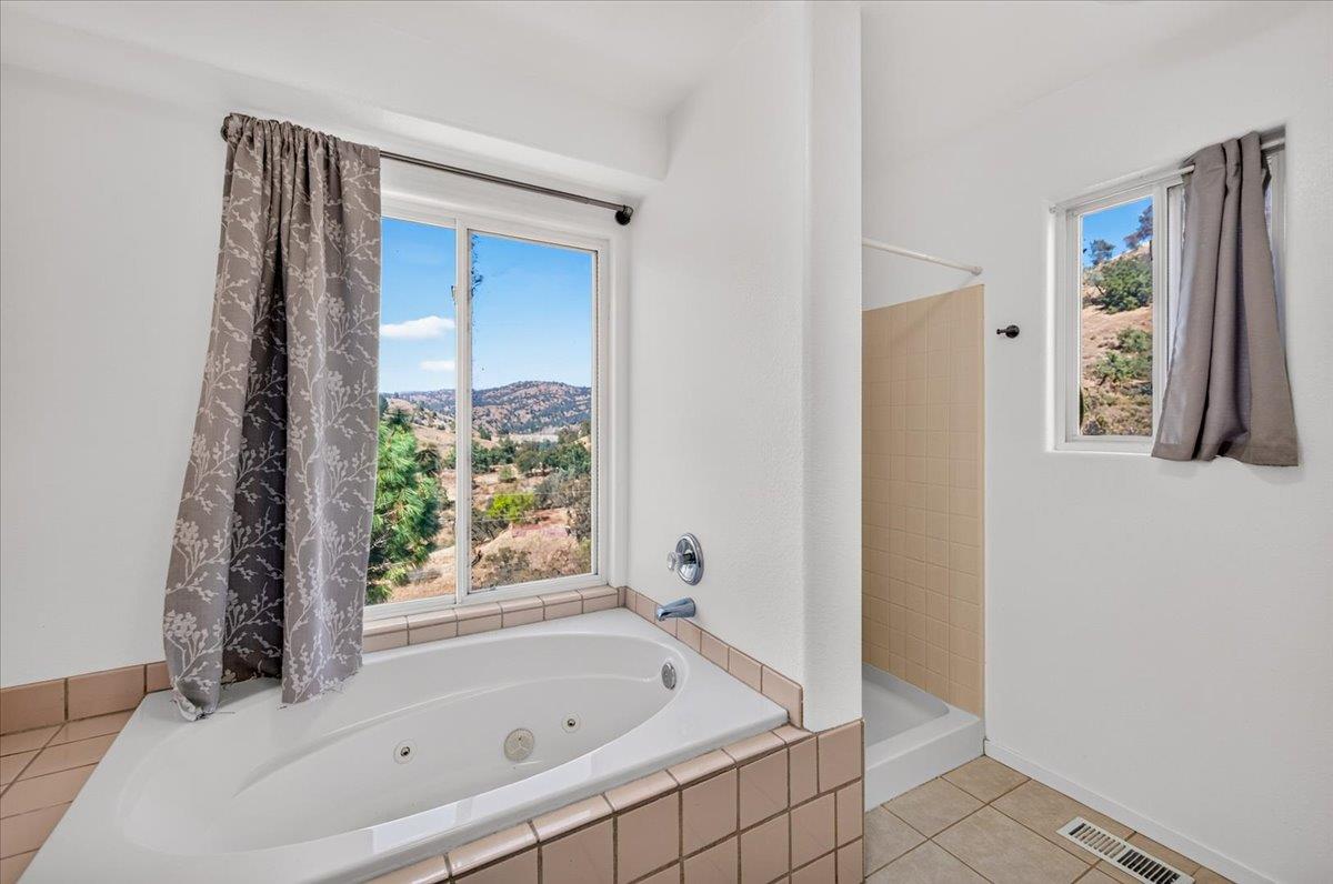 28596 Sky Harbour Rd, Friant, CA 93626