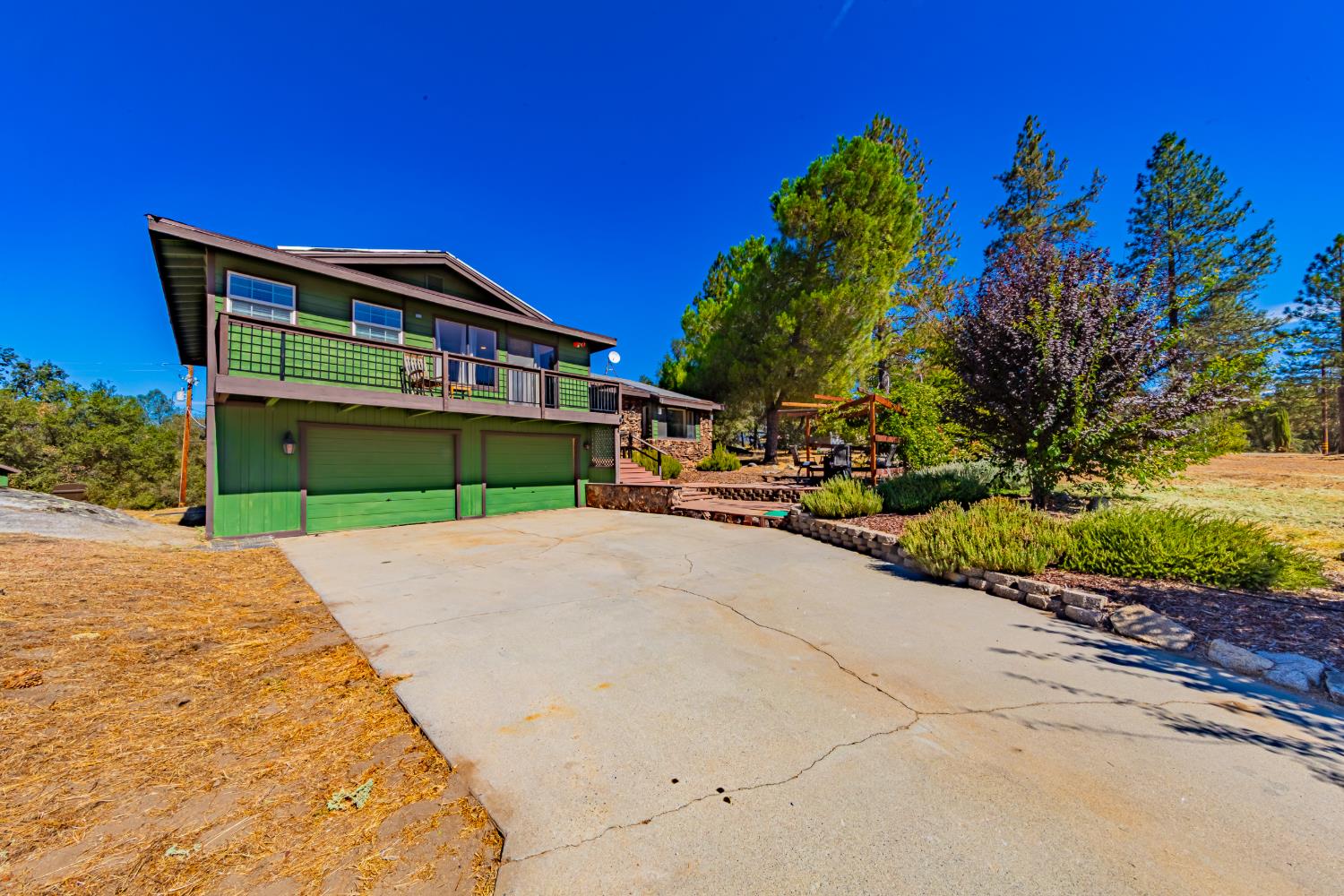 41133 41129 Highway 49, Oakhurst, CA 93644