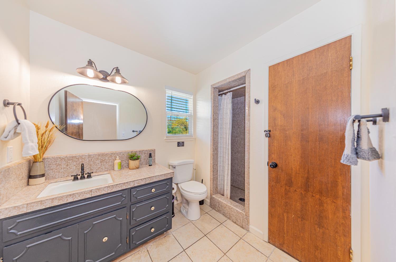 41133 41129 Highway 49, Oakhurst, CA 93644